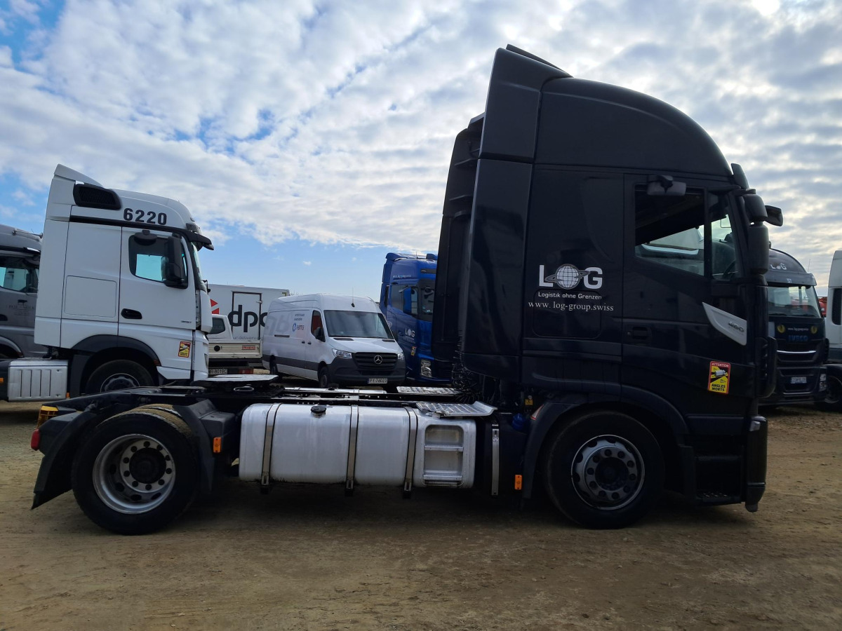 IVECO AS440T CIĄGNIK SIODŁOWY - Tahač: obrázek 4 IVECO AS440T CIĄGNIK SIODŁOWY - Tahač: obrázek 4