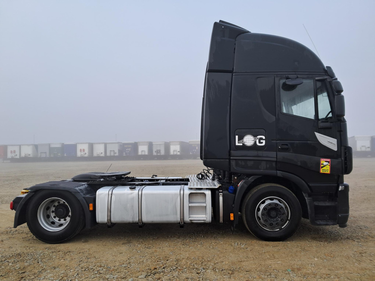 IVECO AS440T/P CIĄGNIK SIODŁOWY - Tahač: obrázek 4 IVECO AS440T/P CIĄGNIK SIODŁOWY - Tahač: obrázek 4