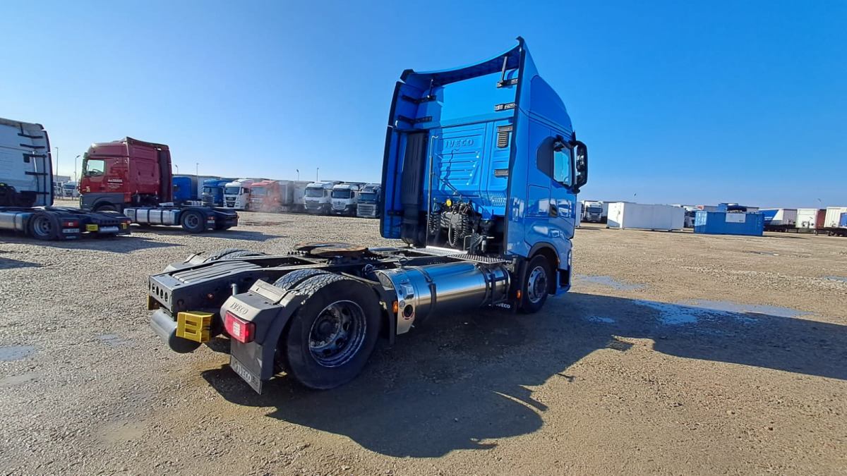 IVECO CIĄGNIK SIODŁOWY - Tahač: obrázek 5 IVECO CIĄGNIK SIODŁOWY - Tahač: obrázek 5