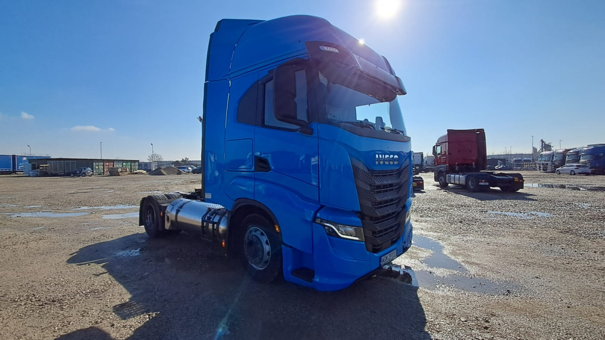 IVECO CIĄGNIK SIODŁOWY - Tahač: obrázek 1 IVECO CIĄGNIK SIODŁOWY - Tahač: obrázek 1