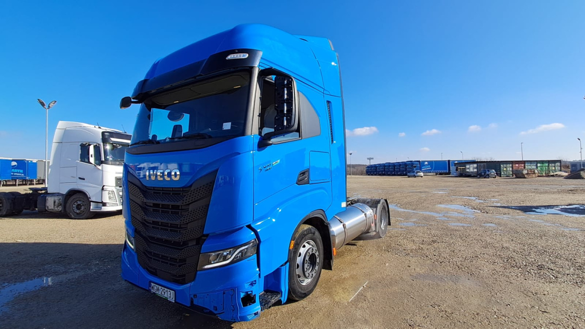 IVECO CIĄGNIK SIODŁOWY - Tahač: obrázek 2 IVECO CIĄGNIK SIODŁOWY - Tahač: obrázek 2