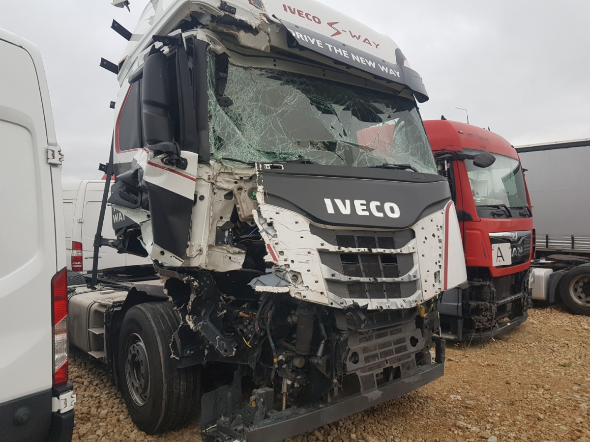 IVECO S-WAY CIĄGNIK SIODŁOWY - Tahač: obrázek 1 IVECO S-WAY CIĄGNIK SIODŁOWY - Tahač: obrázek 1