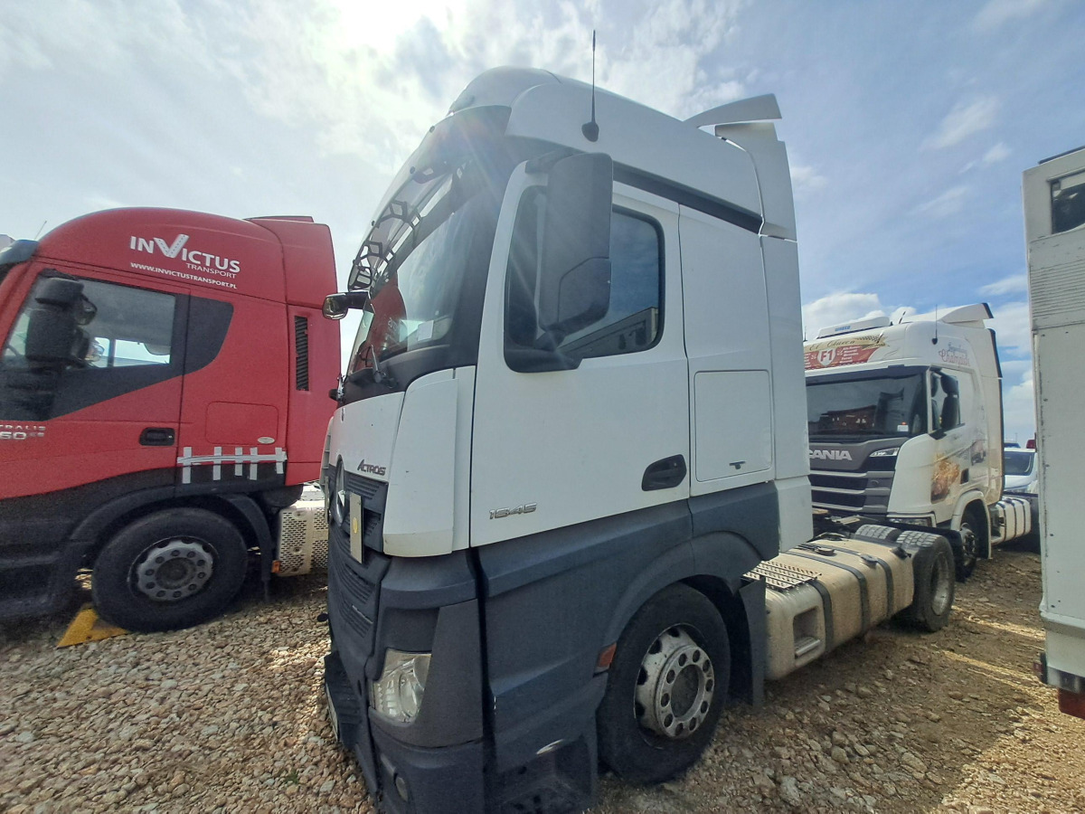 MERCEDES BENZ ACTROS CIĄGNIK SIODŁOWY - Tahač: obrázek 2 MERCEDES BENZ ACTROS CIĄGNIK SIODŁOWY - Tahač: obrázek 2