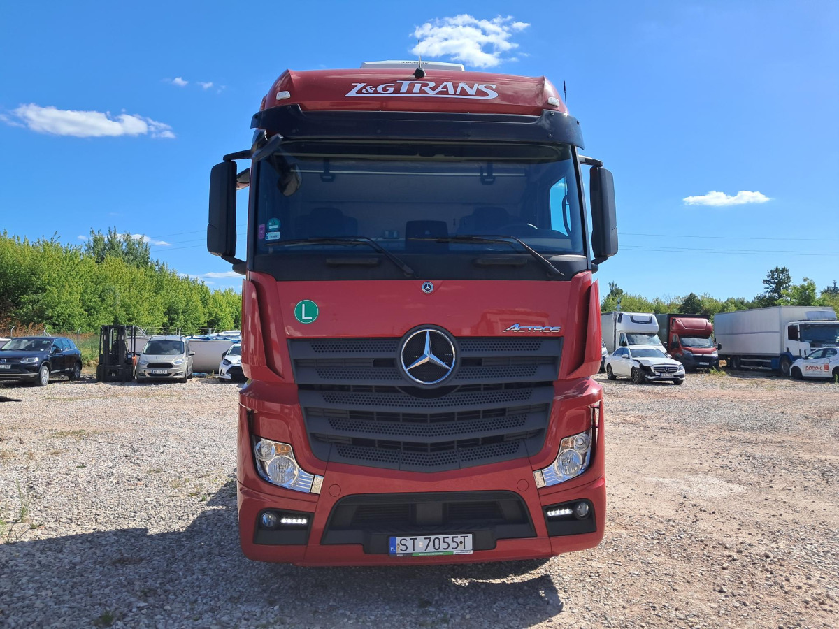 MERCEDES BENZ ACTROS CIĄGNIK SIODŁOWY - Tahač: obrázek 3 MERCEDES BENZ ACTROS CIĄGNIK SIODŁOWY - Tahač: obrázek 3