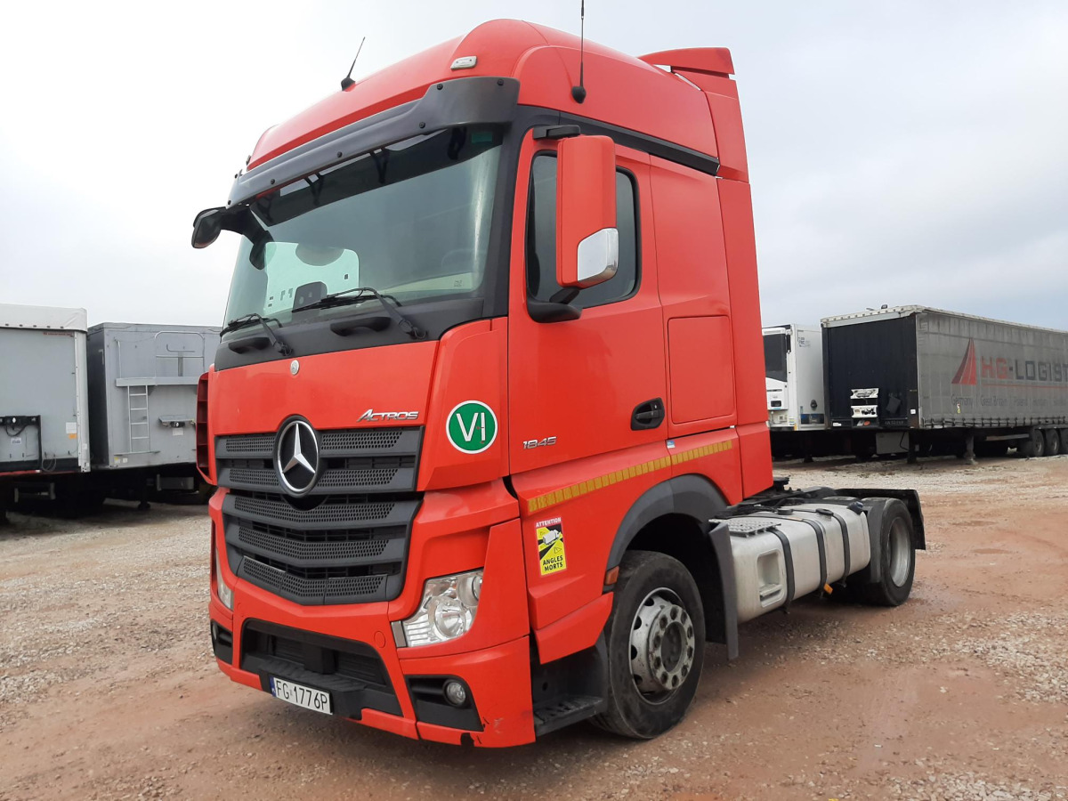 MERCEDES BENZ ACTROS CIĄGNIK SIODŁOWY - Tahač: obrázek 3 MERCEDES BENZ ACTROS CIĄGNIK SIODŁOWY - Tahač: obrázek 3