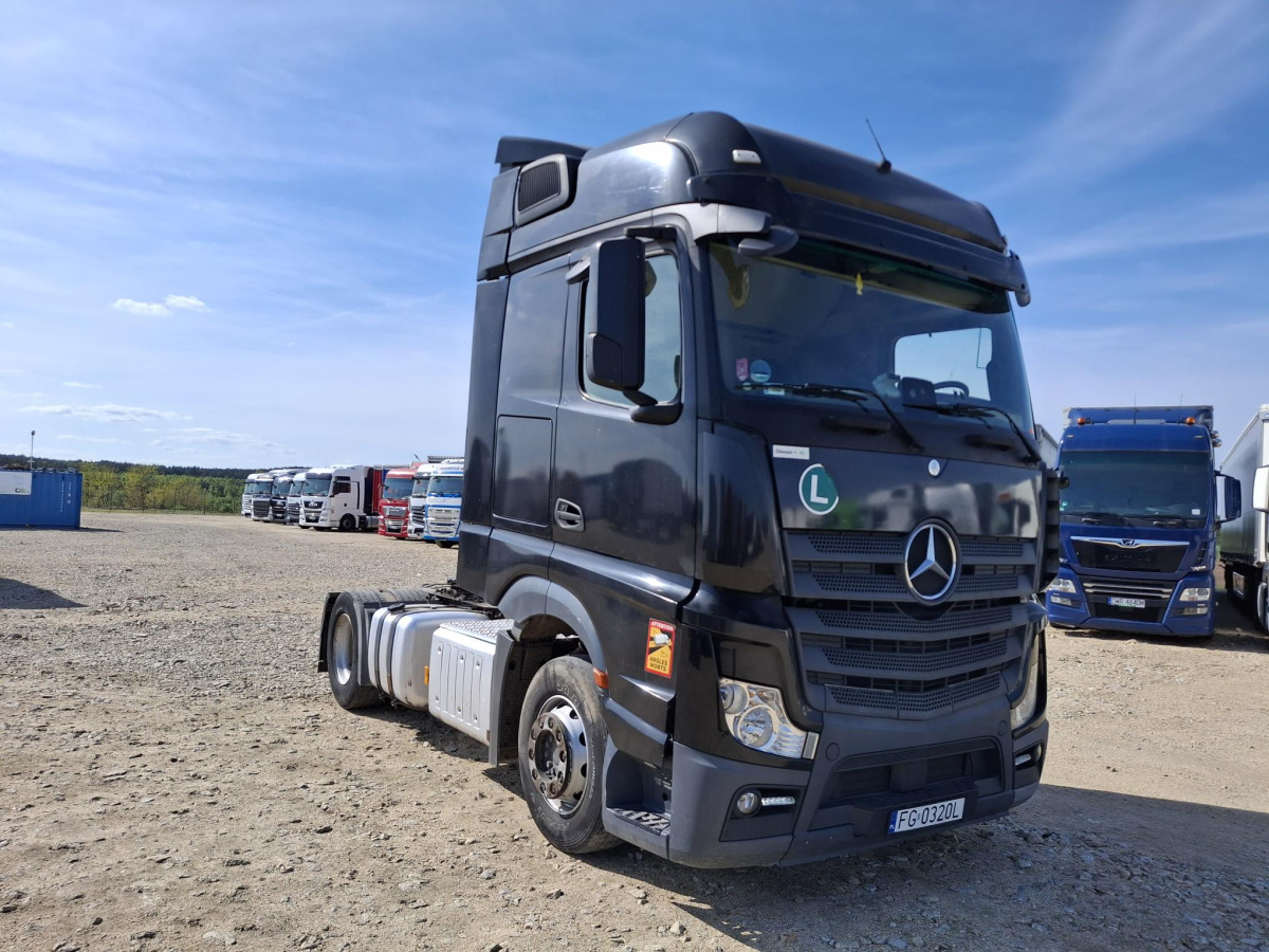 MERCEDES BENZ ACTROS CIĄGNIK SIODŁOWY - Tahač: obrázek 1 MERCEDES BENZ ACTROS CIĄGNIK SIODŁOWY - Tahač: obrázek 1