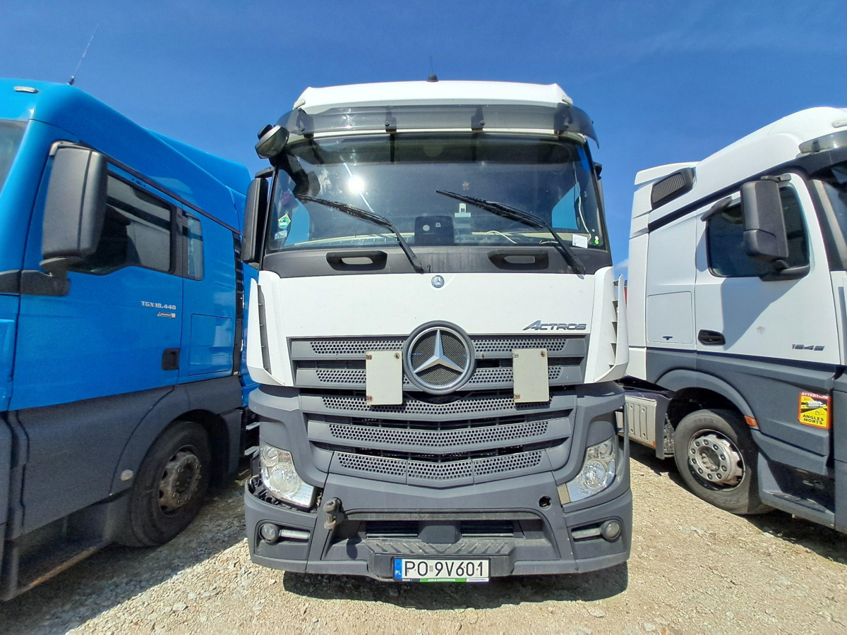MERCEDES BENZ ACTROS CIĄGNIK SIODŁOWY - Tahač: obrázek 3 MERCEDES BENZ ACTROS CIĄGNIK SIODŁOWY - Tahač: obrázek 3
