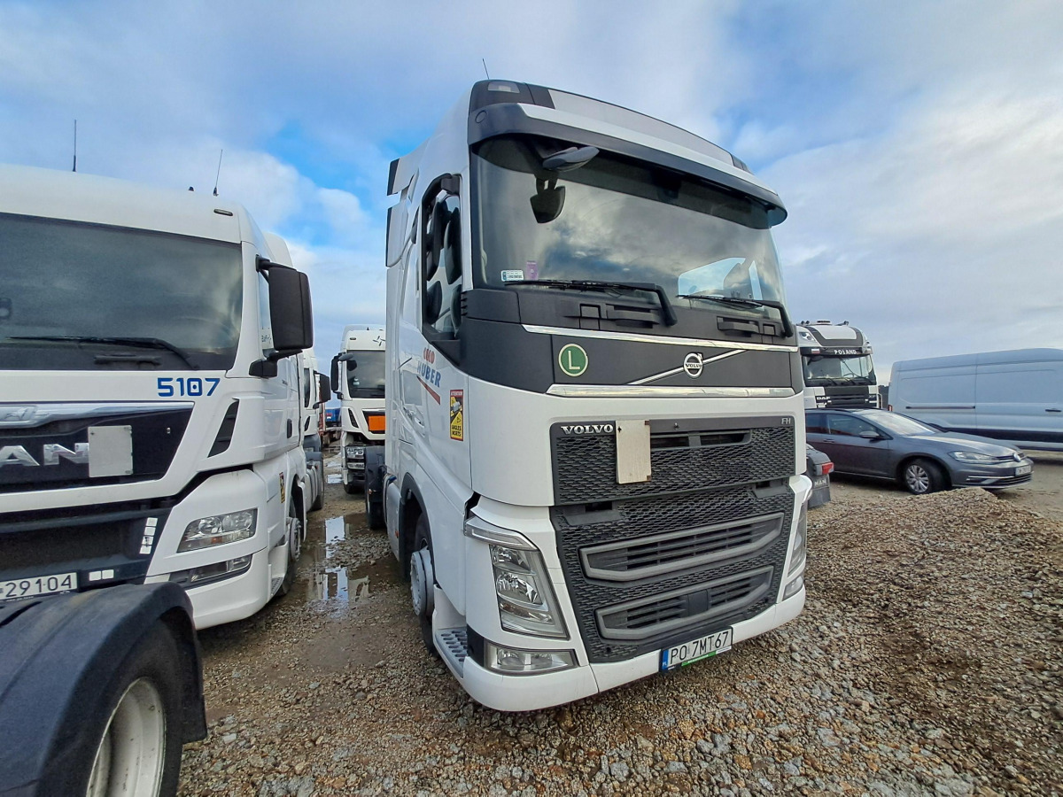 VOLVO FH 460 CIĄGNIK SIODŁOWY - Tahač: obrázek 2 VOLVO FH 460 CIĄGNIK SIODŁOWY - Tahač: obrázek 2