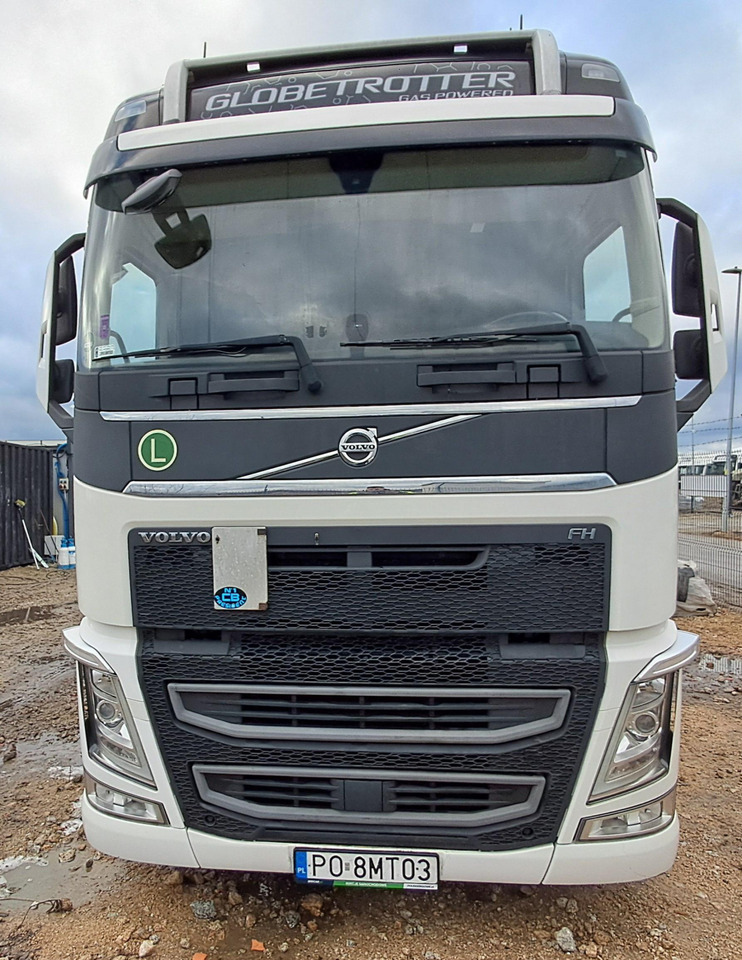 VOLVO FH 460 CIĄGNIK SIODŁOWY - Tahač: obrázek 2 VOLVO FH 460 CIĄGNIK SIODŁOWY - Tahač: obrázek 2