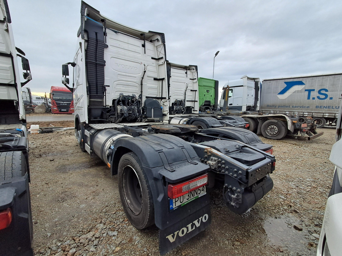 VOLVO FH 460 CIĄGNIK SIODŁOWY - Tahač: obrázek 4 VOLVO FH 460 CIĄGNIK SIODŁOWY - Tahač: obrázek 4
