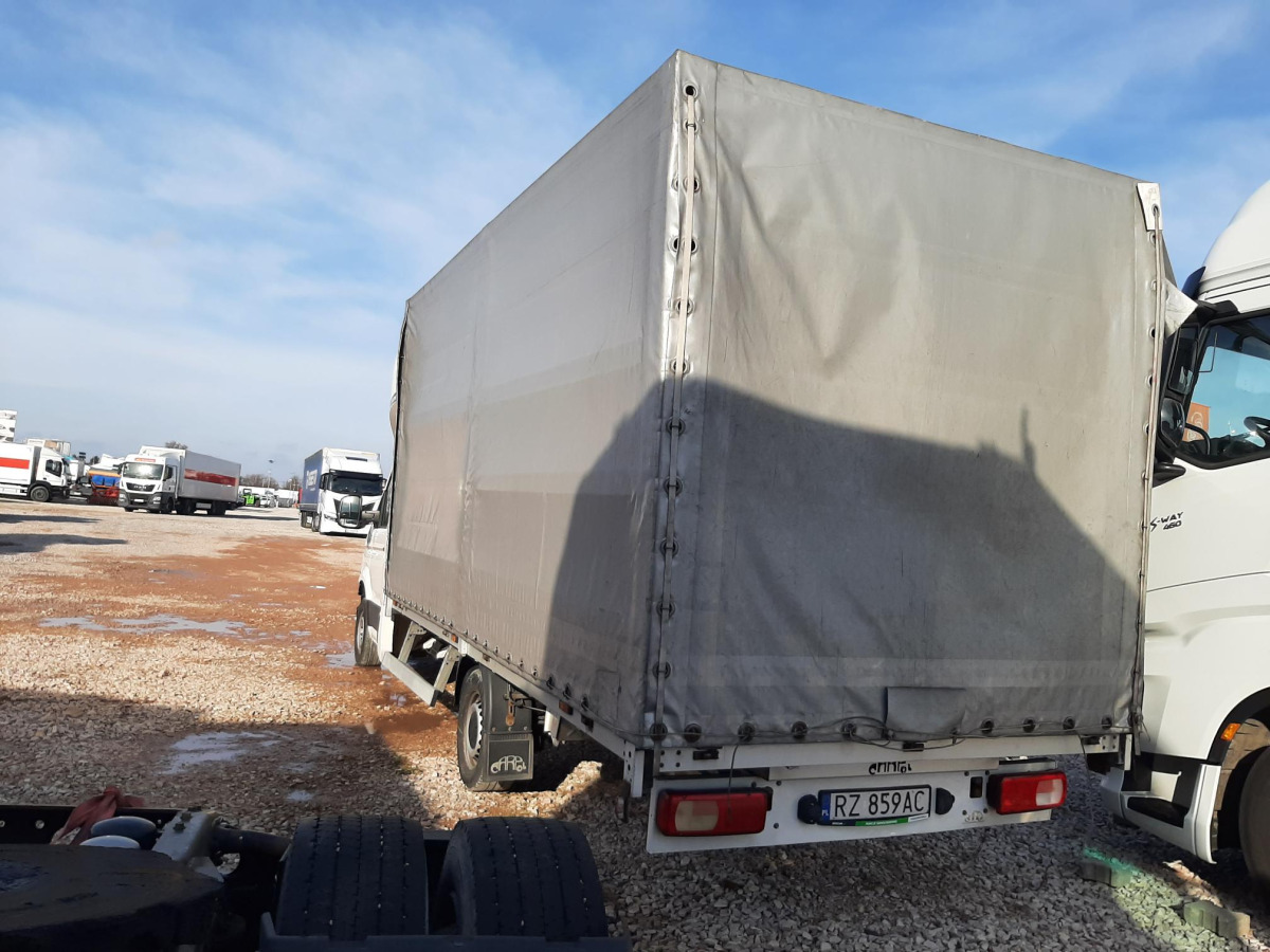 VOLKSWAGEN CRAFTER PLANDEKA - Plachtová dodávka: obrázek 5 VOLKSWAGEN CRAFTER PLANDEKA - Plachtová dodávka: obrázek 5