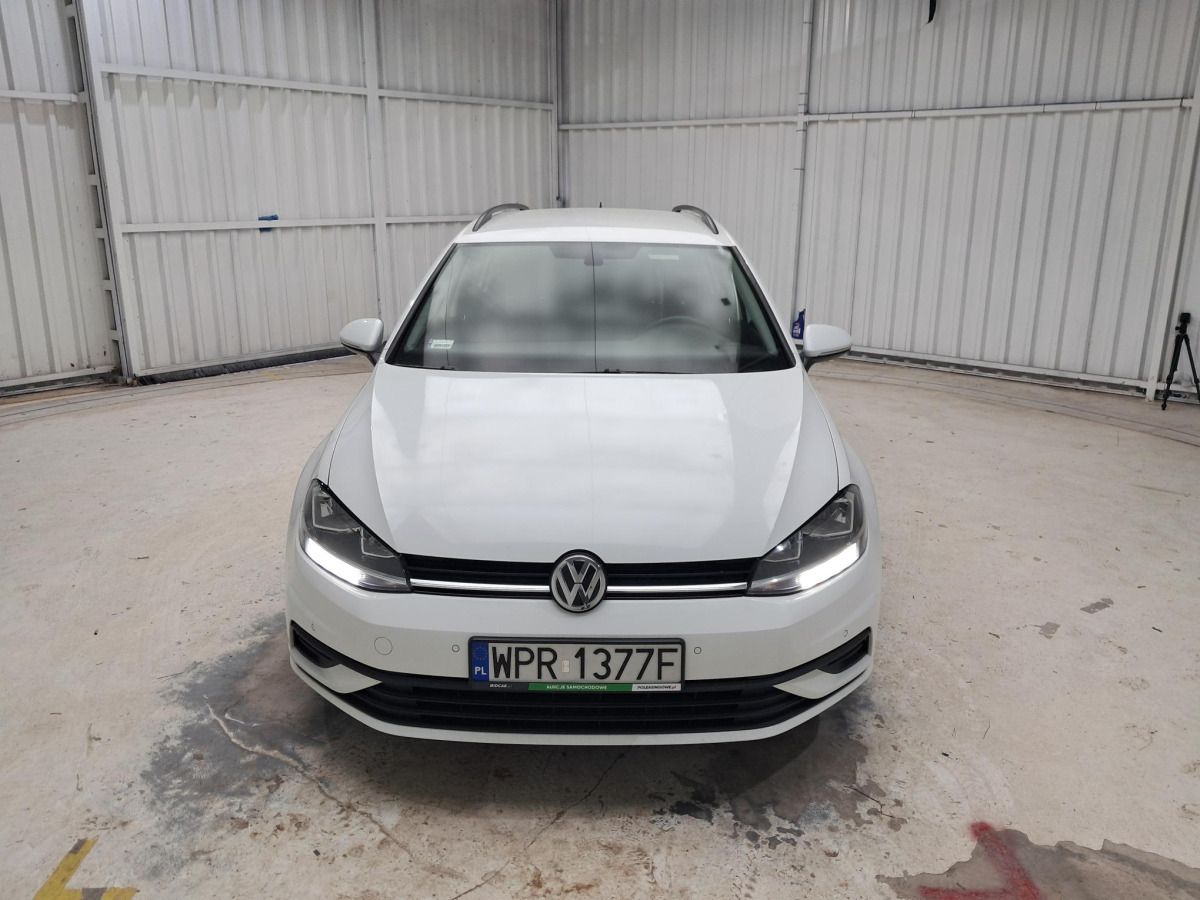 VOLKSWAGEN GOLF KOMBI - Osobní auto: obrázek 2 VOLKSWAGEN GOLF KOMBI - Osobní auto: obrázek 2