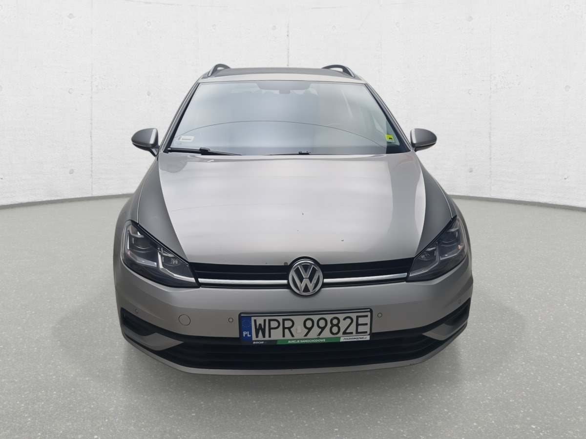 VOLKSWAGEN GOLF KOMBI - Osobní auto: obrázek 3 VOLKSWAGEN GOLF KOMBI - Osobní auto: obrázek 3