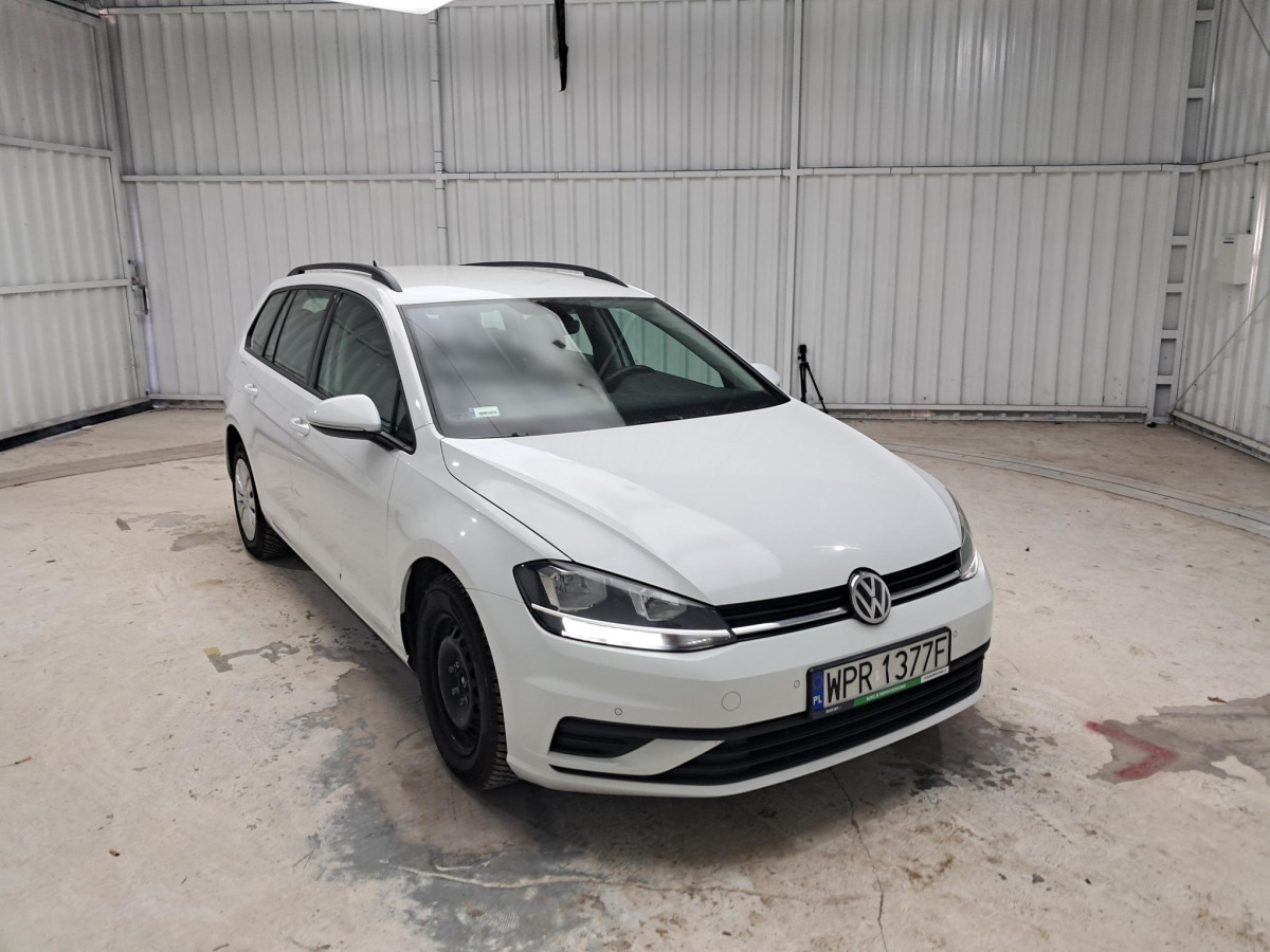 Osobní auto VOLKSWAGEN GOLF KOMBI: obrázek 1