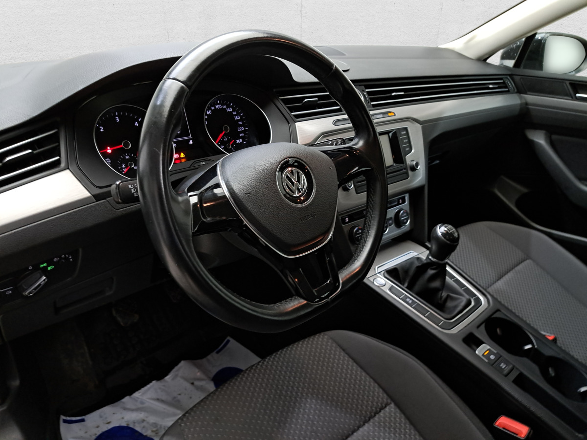 Osobní auto VOLKSWAGEN PASSAT KOMBI: obrázek 12