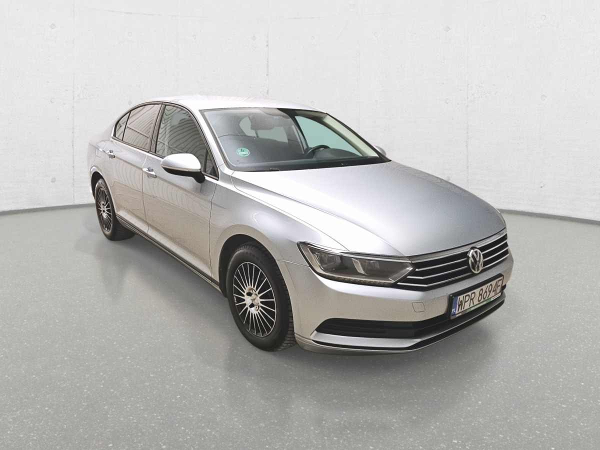 VOLKSWAGEN PASSAT SEDAN - Osobní auto: obrázek 2 VOLKSWAGEN PASSAT SEDAN - Osobní auto: obrázek 2
