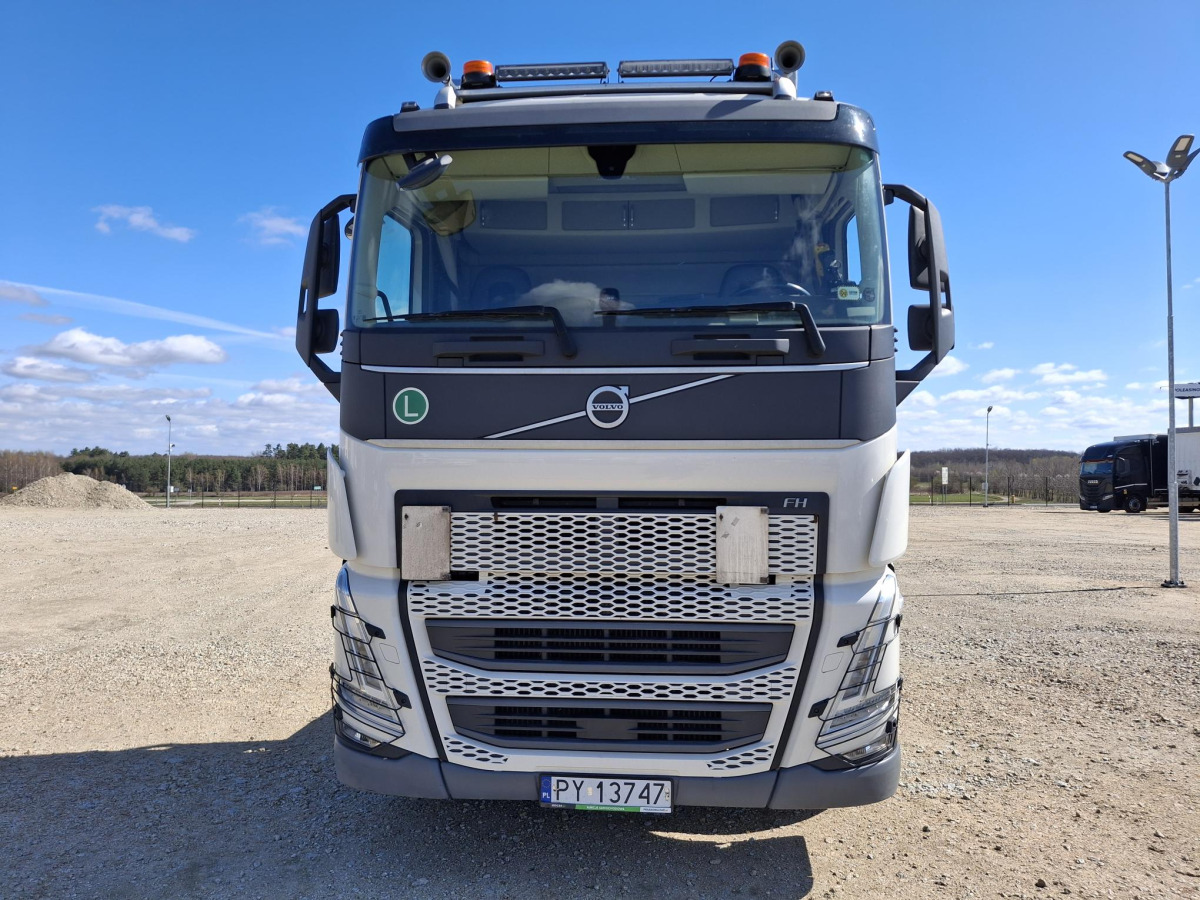 VOLVO FH 500 CIĄGNIK SIODŁOWY - Hákový nosič kontejnerů: obrázek 3 VOLVO FH 500 CIĄGNIK SIODŁOWY - Hákový nosič kontejnerů: obrázek 3