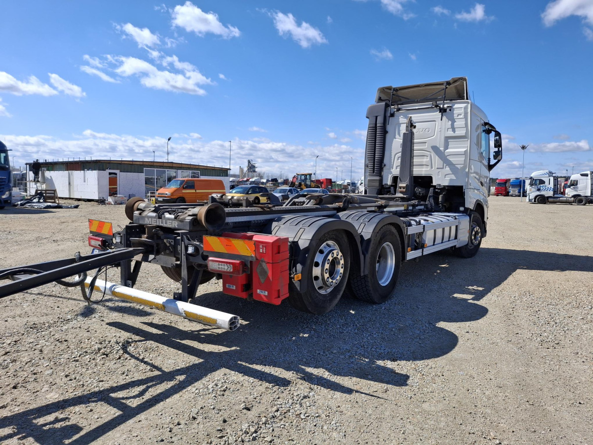 VOLVO FH 500 CIĄGNIK SIODŁOWY - Hákový nosič kontejnerů: obrázek 5 VOLVO FH 500 CIĄGNIK SIODŁOWY - Hákový nosič kontejnerů: obrázek 5