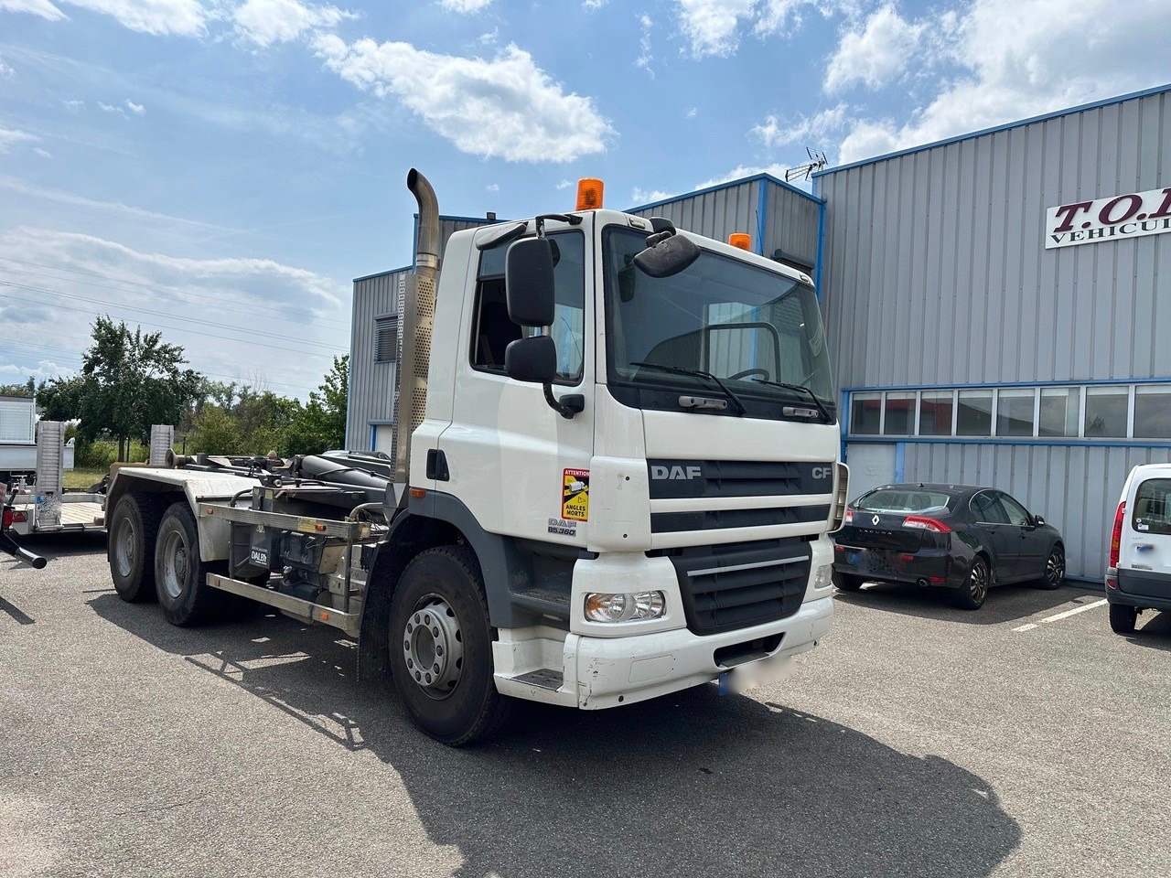 DAF CF 85.360 - Hákový nosič kontejnerů: obrázek 4 DAF CF 85.360 - Hákový nosič kontejnerů: obrázek 4