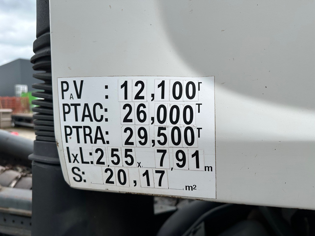 RENAULT KERAX 370 DCI - Hákový nosič kontejnerů: obrázek 5 RENAULT KERAX 370 DCI - Hákový nosič kontejnerů: obrázek 5