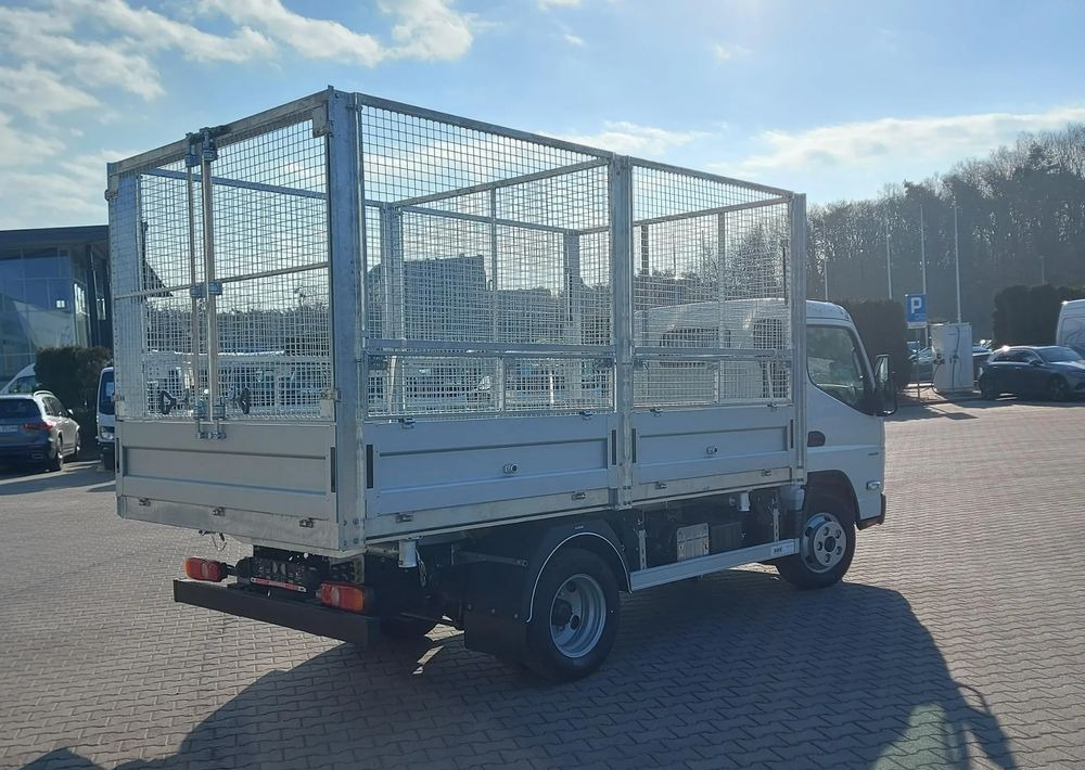 FUSO Canter 6S15 Wywrotka - Vůz na odvoz odpadků: obrázek 4 FUSO Canter 6S15 Wywrotka - Vůz na odvoz odpadků: obrázek 4