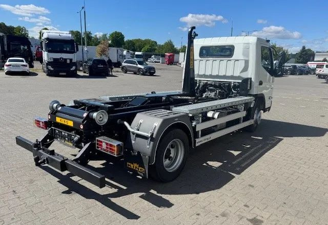 FUSO Canter 9C18 Hakowiec - Vůz na odvoz odpadků: obrázek 3 FUSO Canter 9C18 Hakowiec - Vůz na odvoz odpadků: obrázek 3