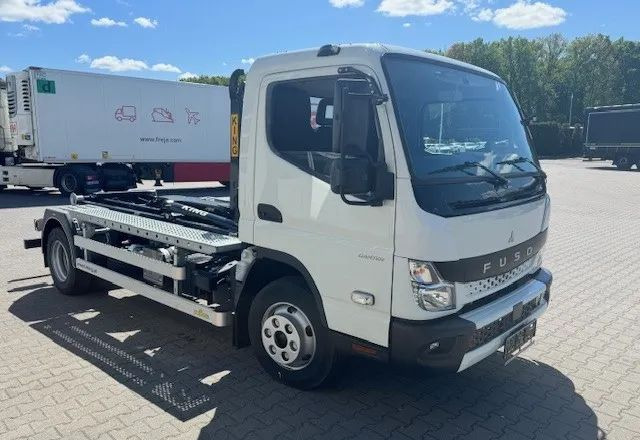 FUSO Canter 9C18 Hakowiec - Vůz na odvoz odpadků: obrázek 4 FUSO Canter 9C18 Hakowiec - Vůz na odvoz odpadků: obrázek 4