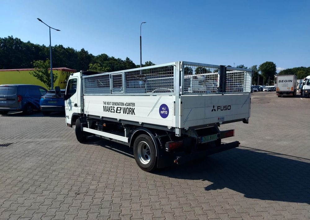 FUSO eCanter 4C15 Wywrotka Selektywna zbiórka - Sklápěč, Elektrické nákladní vozidlo: obrázek 4 FUSO eCanter 4C15 Wywrotka Selektywna zbiórka - Sklápěč, Elektrické nákladní vozidlo: obrázek 4