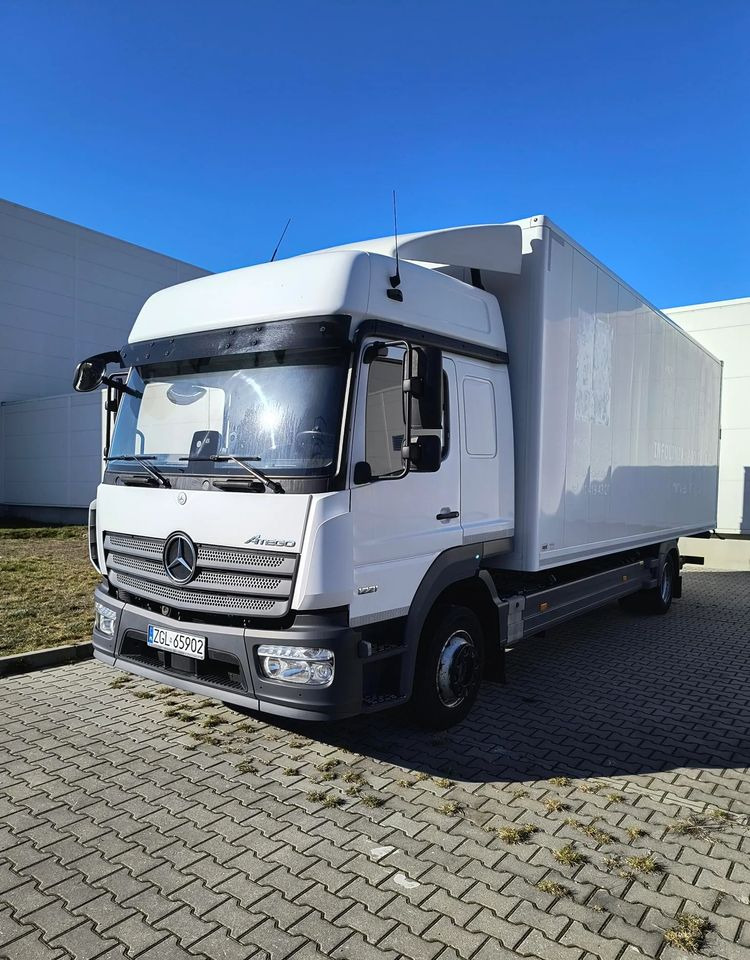 Mercedes-Benz Atego 1221 L - Skříňový nákladní auto: obrázek 1 Mercedes-Benz Atego 1221 L - Skříňový nákladní auto: obrázek 1