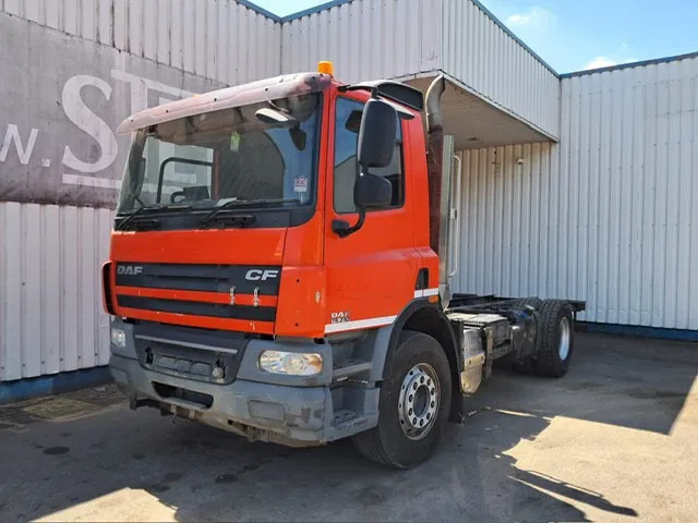 DAF CF 75.310 , RHD , ZF Manual , Euro 5 - Podvozek s kabinou: obrázek 1 DAF CF 75.310 , RHD , ZF Manual , Euro 5 - Podvozek s kabinou: obrázek 1