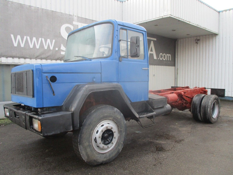Iveco Magirus Deutz M 160 D 256 , V8 , Manual , Spring suspension - Podvozek s kabinou: obrázek 1 Iveco Magirus Deutz M 160 D 256 , V8 , Manual , Spring suspension - Podvozek s kabinou: obrázek 1