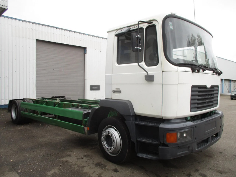 MAN 18.314 , Manual , 6 Cylinder - Podvozek s kabinou: obrázek 4 MAN 18.314 , Manual , 6 Cylinder - Podvozek s kabinou: obrázek 4
