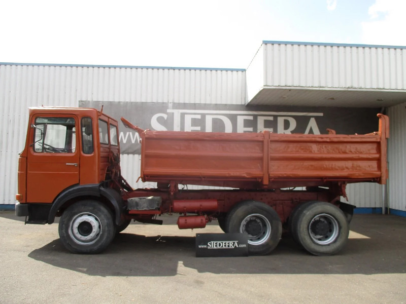 Sklápěč MAN 26.321 6x4 , 3 way tipper , ZF Manual , Spring suspension: obrázek 9 Sklápěč MAN 26.321 6x4 , 3 way tipper , ZF Manual , Spring suspension: obrázek 9