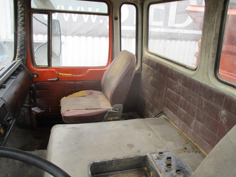 Sklápěč MAN 26.321 6x4 , 3 way tipper , ZF Manual , Spring suspension: obrázek 13 Sklápěč MAN 26.321 6x4 , 3 way tipper , ZF Manual , Spring suspension: obrázek 13