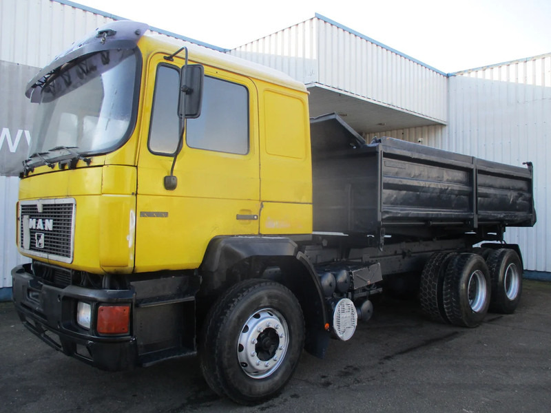 Sklápěč MAN 26.402 6x4 , ZF Manual , Retarder , 3 Way tipper , Spring suspension: obrázek 8