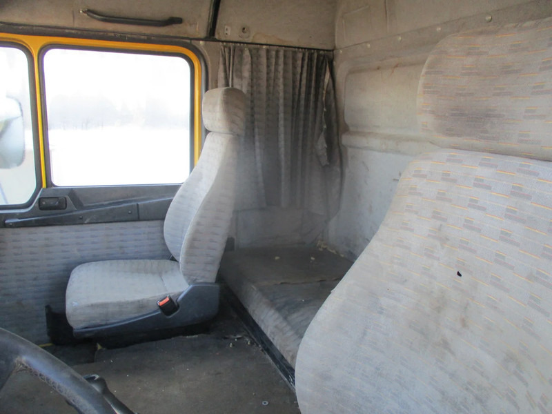 Sklápěč MAN 26.402 6x4 , ZF Manual , Retarder , 3 Way tipper , Spring suspension: obrázek 12