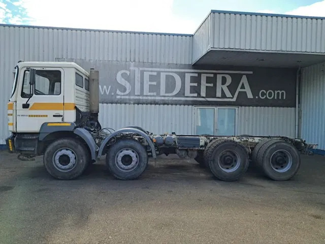 MAN 35-364 / FE 360 A , 8x4 , Spring Suspension , ZF Manual , Airco - Podvozek s kabinou: obrázek 2 MAN 35-364 / FE 360 A , 8x4 , Spring Suspension , ZF Manual , Airco - Podvozek s kabinou: obrázek 2