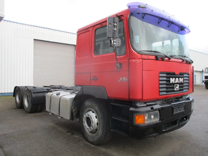 MAN F2000 26-414 , , 6x4 , ZF Manual , Spring suspension - Podvozek s kabinou: obrázek 4 MAN F2000 26-414 , , 6x4 , ZF Manual , Spring suspension - Podvozek s kabinou: obrázek 4