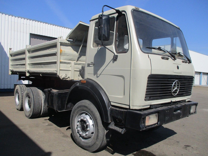 Mercedes-Benz 2633, V8 , ZF Manual , 6x4 , 3 Way tipper , Spring suspension - Sklápěč: obrázek 4 Mercedes-Benz 2633, V8 , ZF Manual , 6x4 , 3 Way tipper , Spring suspension - Sklápěč: obrázek 4