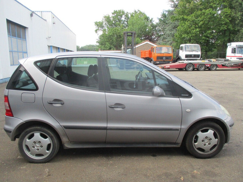 Mercedes-Benz A-Klasse A160 Elegance , Manual - Osobní auto: obrázek 5 Mercedes-Benz A-Klasse A160 Elegance , Manual - Osobní auto: obrázek 5