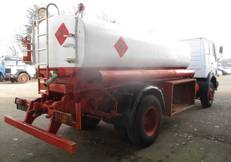 Mercedes-Benz FAP 1620 BD , Fuel truck , 4x2 , Manual , Spring suspension - Cisternové vozidlo: obrázek 3 Mercedes-Benz FAP 1620 BD , Fuel truck , 4x2 , Manual , Spring suspension - Cisternové vozidlo: obrázek 3