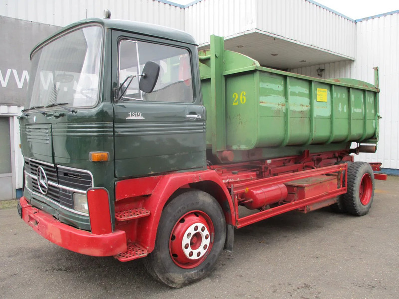 Mercedes-Benz LP 1319 , Oldtimer - Hákový nosič kontejnerů: obrázek 4 Mercedes-Benz LP 1319 , Oldtimer - Hákový nosič kontejnerů: obrázek 4
