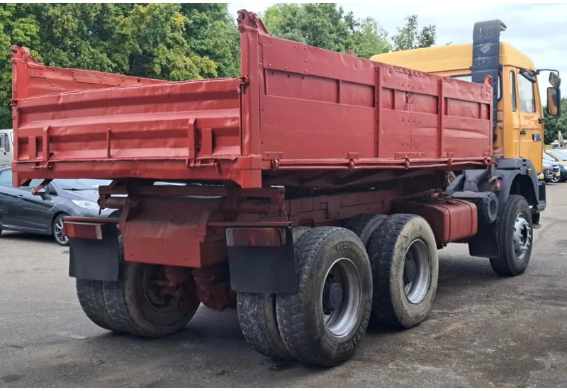 Renault G 300.26 , Manager , 6x4 , 3 Way-Tipper , Spring Suspension , Manual - Sklápěč: obrázek 3 Renault G 300.26 , Manager , 6x4 , 3 Way-Tipper , Spring Suspension , Manual - Sklápěč: obrázek 3