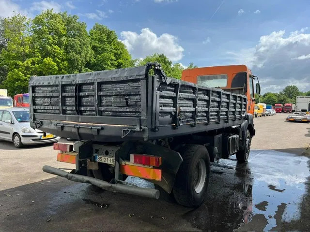 Renault Kerax 270 DCI , Manual , 3 way tipper , Spring suspension - Sklápěč: obrázek 3 Renault Kerax 270 DCI , Manual , 3 way tipper , Spring suspension - Sklápěč: obrázek 3