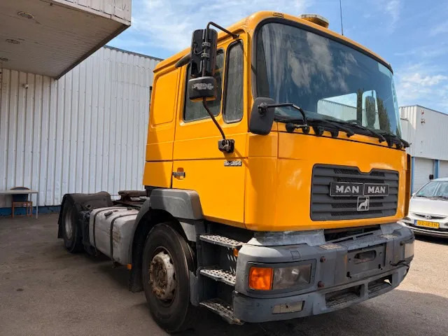 MAN 19.364 F2000 ,6 Cylinder , Belgium Truck , ZF Manual , Euro 2 - Tahač: obrázek 4 MAN 19.364 F2000 ,6 Cylinder , Belgium Truck , ZF Manual , Euro 2 - Tahač: obrázek 4