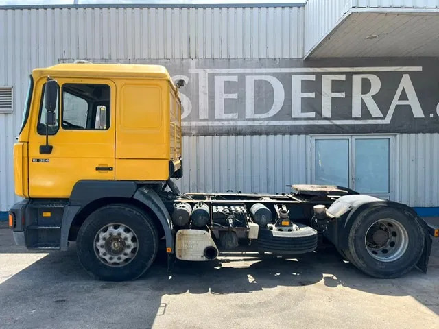MAN 19.364 F2000 ,6 Cylinder , Belgium Truck , ZF Manual , Euro 2 - Tahač: obrázek 2 MAN 19.364 F2000 ,6 Cylinder , Belgium Truck , ZF Manual , Euro 2 - Tahač: obrázek 2