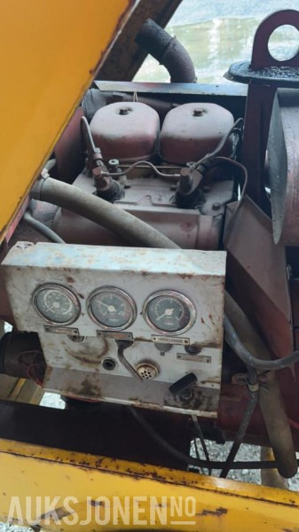 1900 Atlas Copco UT2 Kompressor - Vrtná souprava: obrázek 5 1900 Atlas Copco UT2 Kompressor - Vrtná souprava: obrázek 5