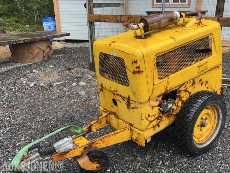 1900 Atlas Copco UT2 Kompressor - Vrtná souprava: obrázek 1 1900 Atlas Copco UT2 Kompressor - Vrtná souprava: obrázek 1