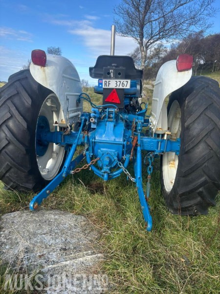 1973 Ford 3000 - mva fri - Traktor: obrázek 4 1973 Ford 3000 - mva fri - Traktor: obrázek 4