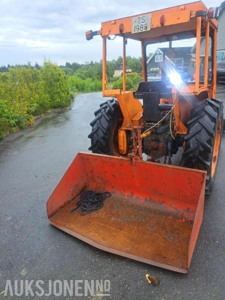 1974 Fiat 350 traktor med brøyteskjær - Traktor: obrázek 4 1974 Fiat 350 traktor med brøyteskjær - Traktor: obrázek 4
